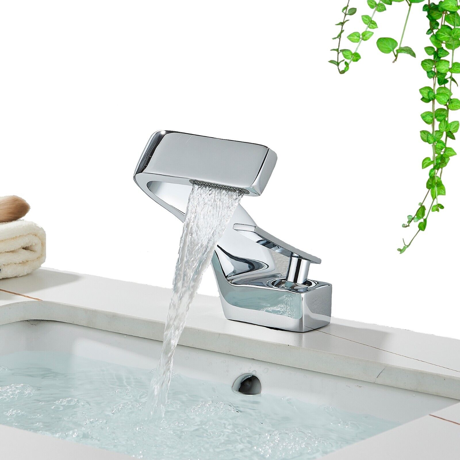 Modern Curved Faucet | Sleek Design and Contemporary Functionality