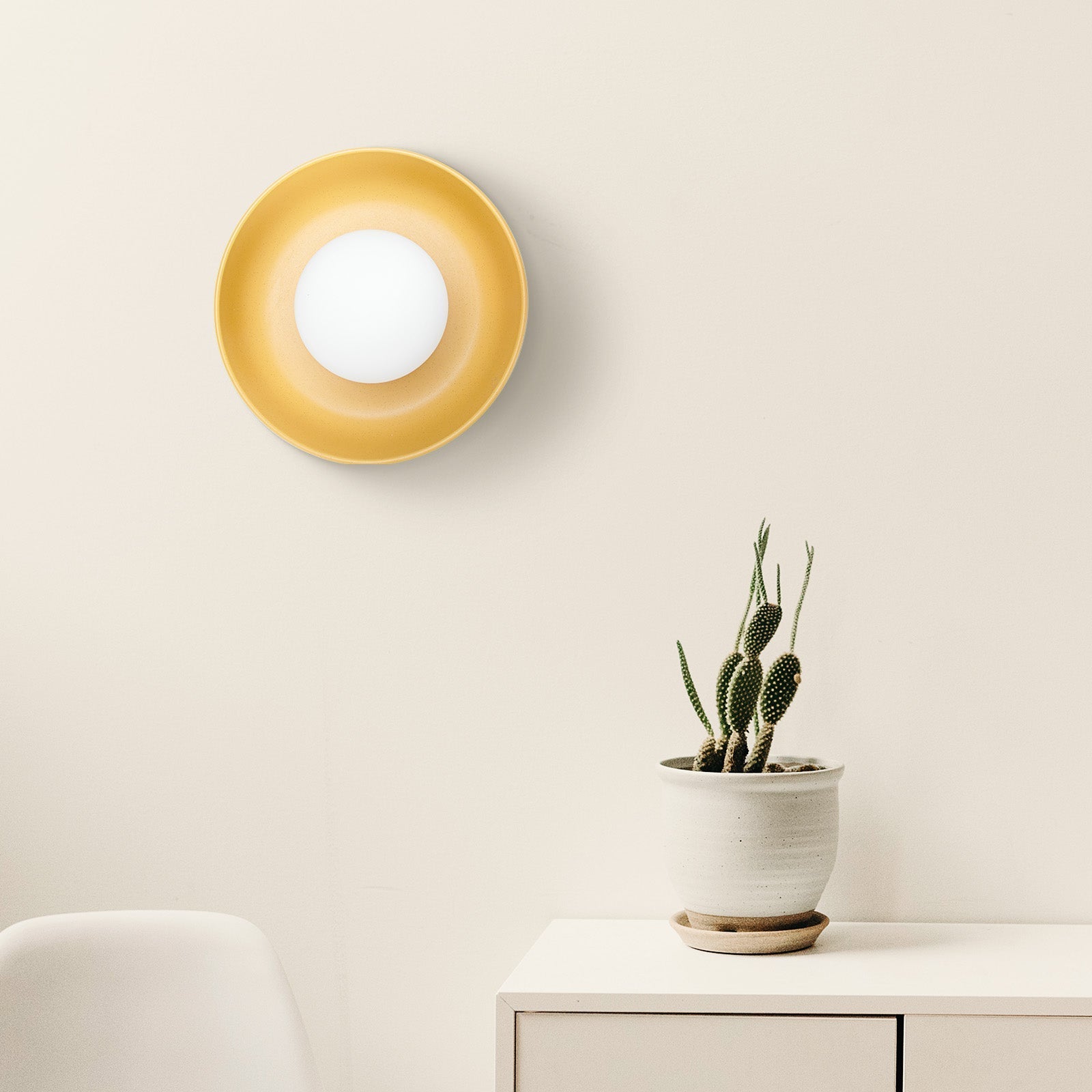 Modern Ceramic Stained Round Wall Light | Elegant Round Ceramic Design