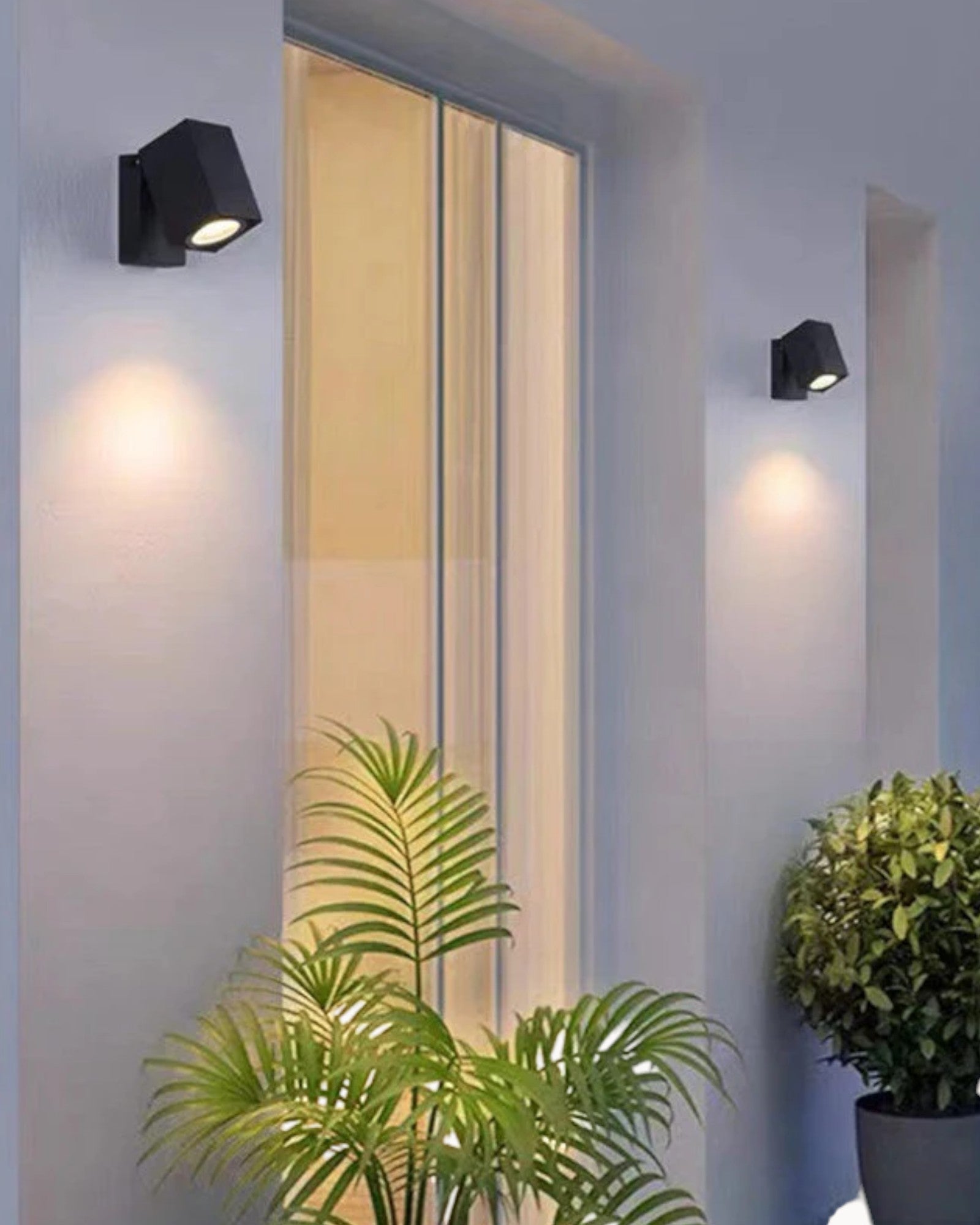 Luna Arc Wall Lamp - Modern Black Outdoor Light made of Metal and Acrylic - IP65, for Garden or Porch