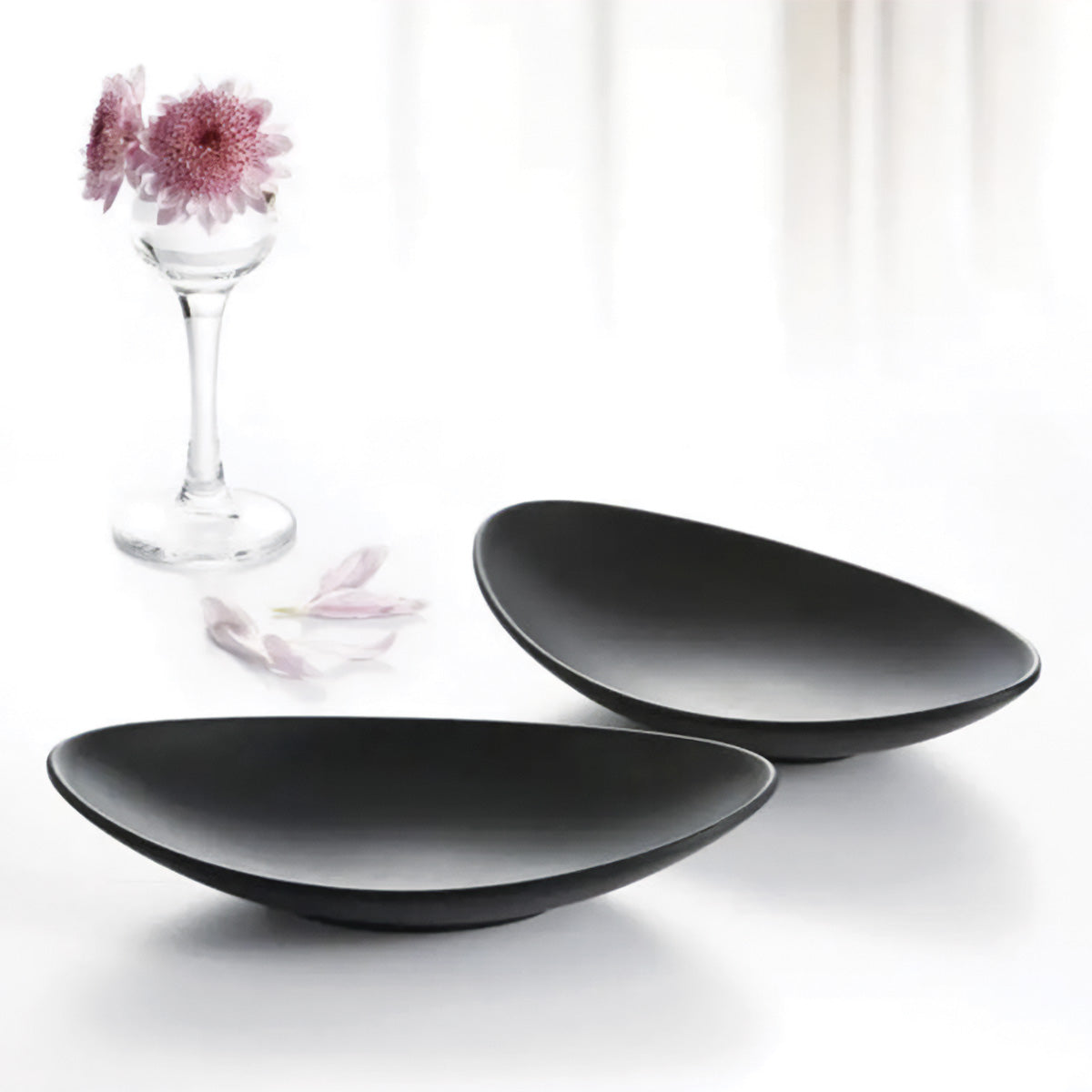 Black Oval Bowl | Modern Tableware for Stylish Dining