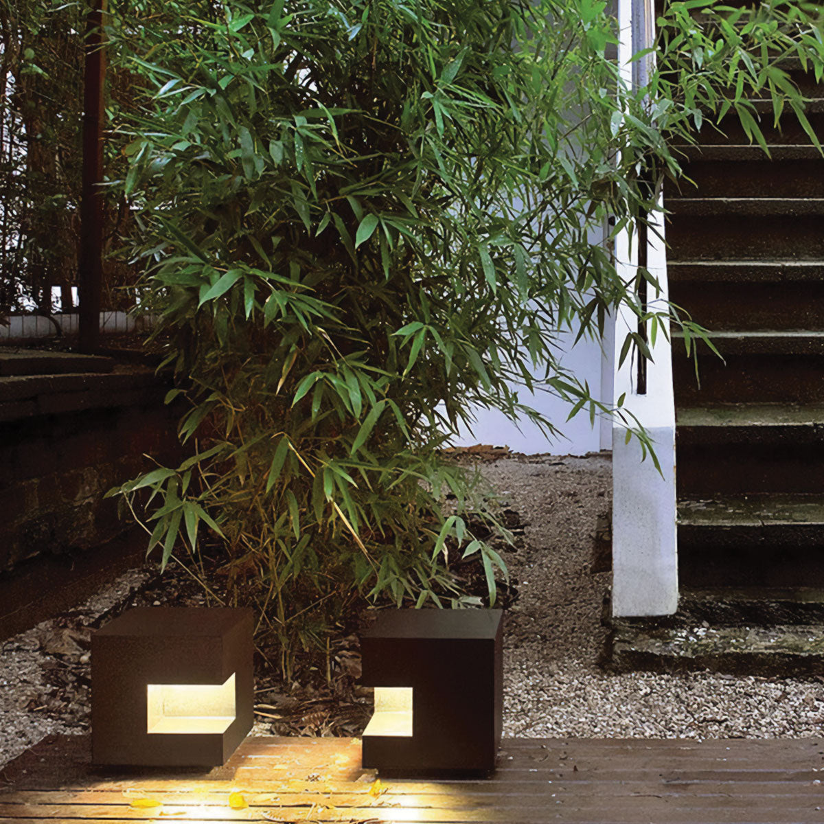 Outdoor Lamp | Weather-Resistant, Modern Illumination