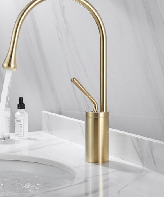 Drop Style Bathroom Sink Faucet | Sleek Modern Design and Functionality