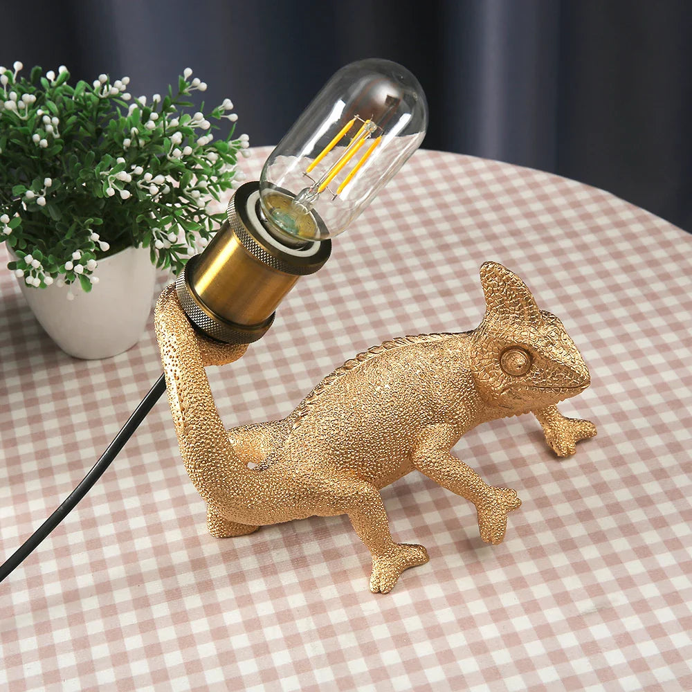 CamoGlow - Chameleon Table Lamp