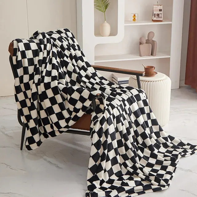 ClassicComfort - Trendy Checkerboard Blanket