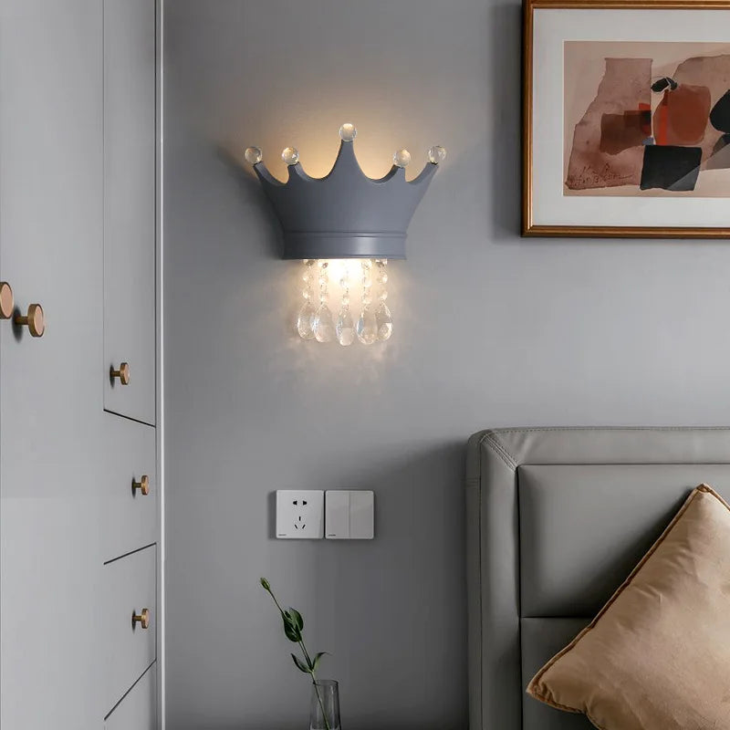 LuminaGlimmer - Crown Wall Sconce