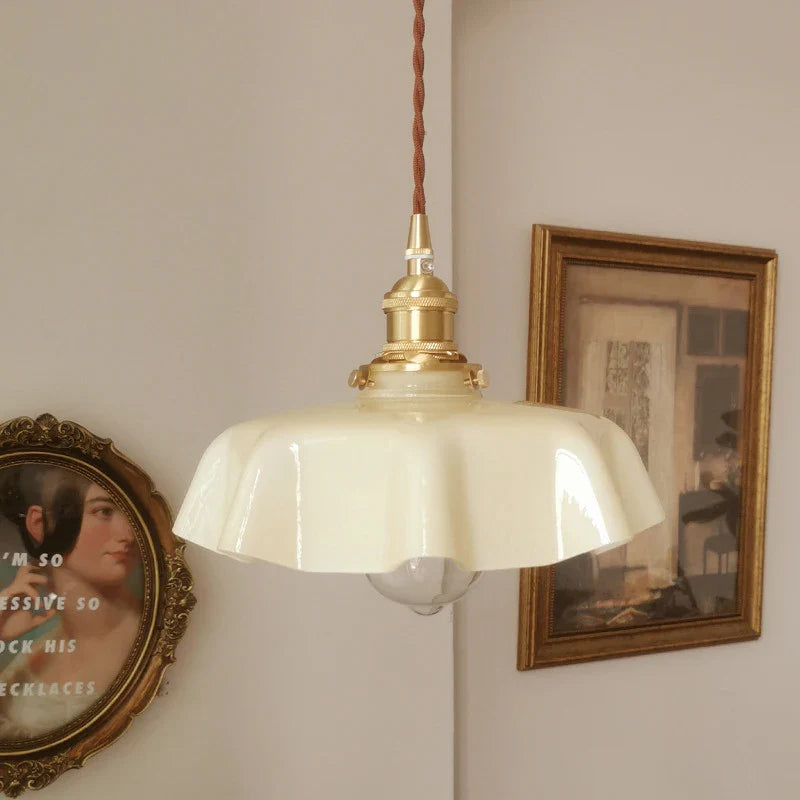 FrenchElegance - Brass Pendant Light