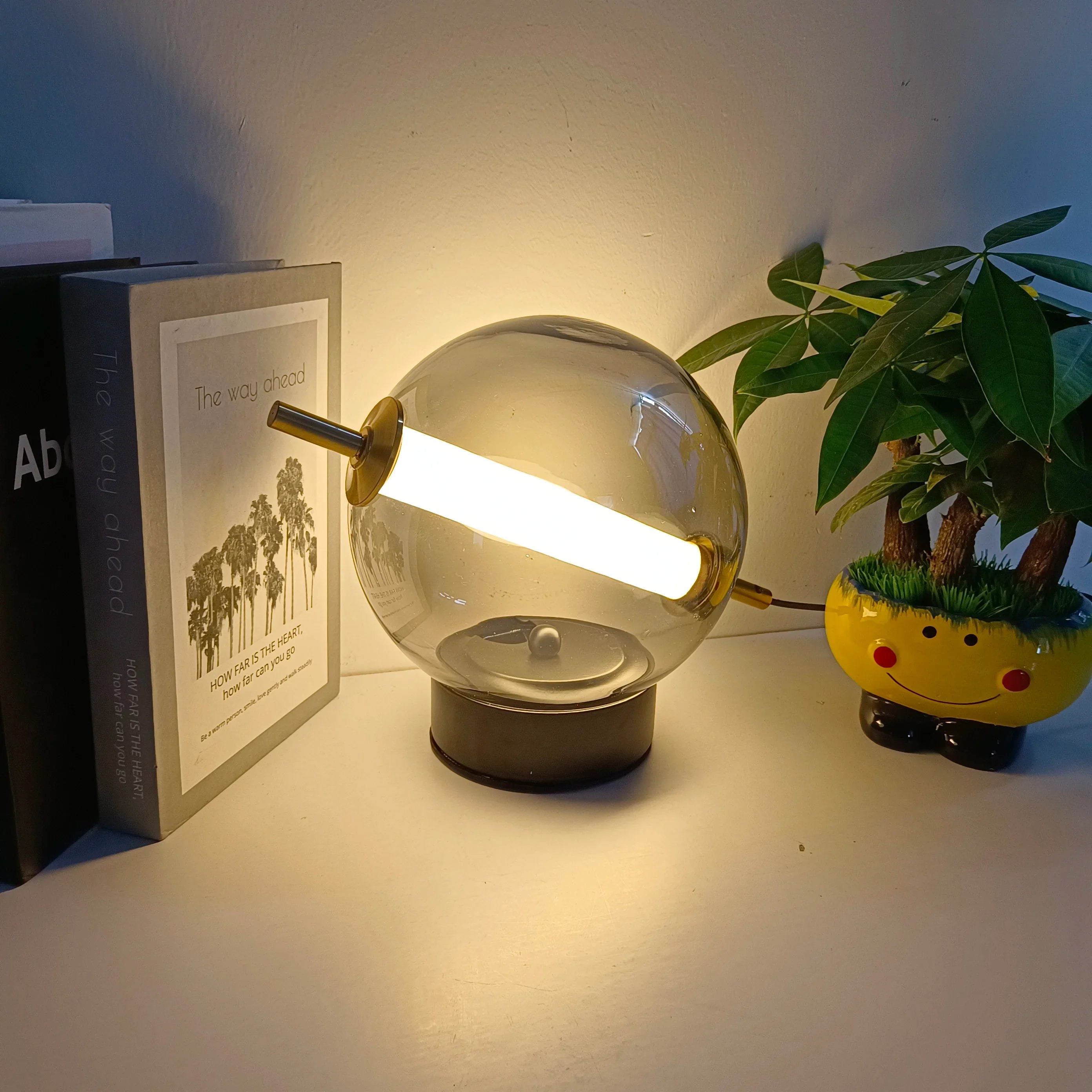 RadiantRevival - Retro Glass Table Lamp