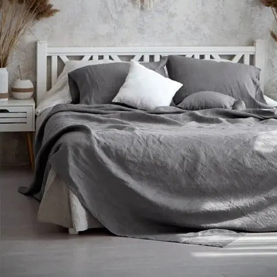 BreathEasy | Breathable Bed Sheets Made of Pure Linen