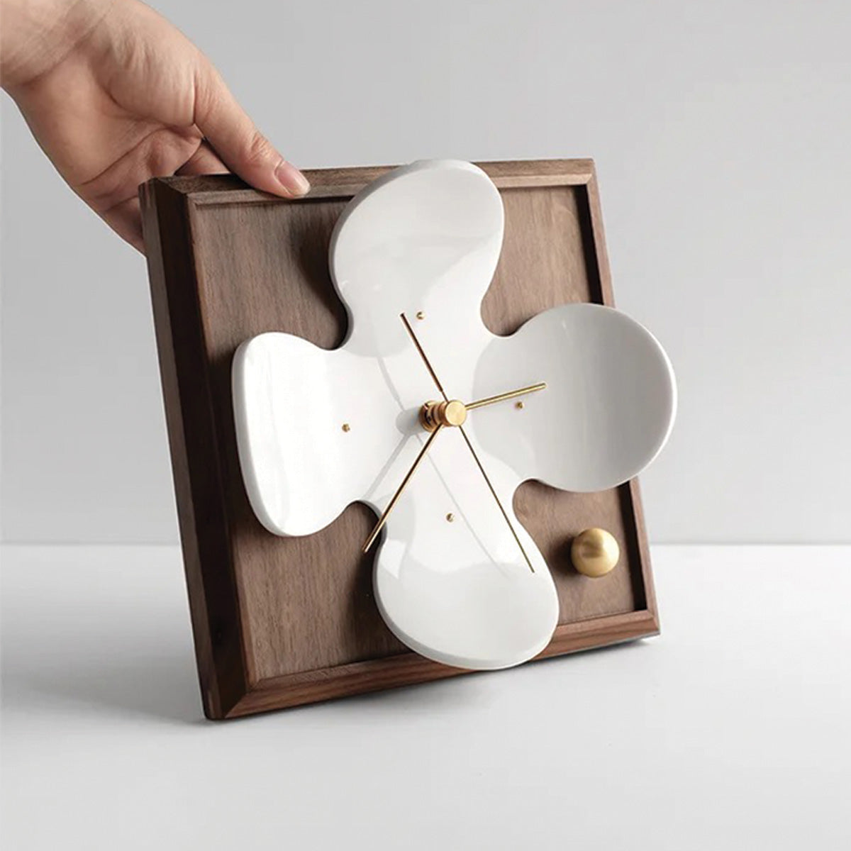 Tulipa Wall Clock | Elegant Timepieces for Home Decor