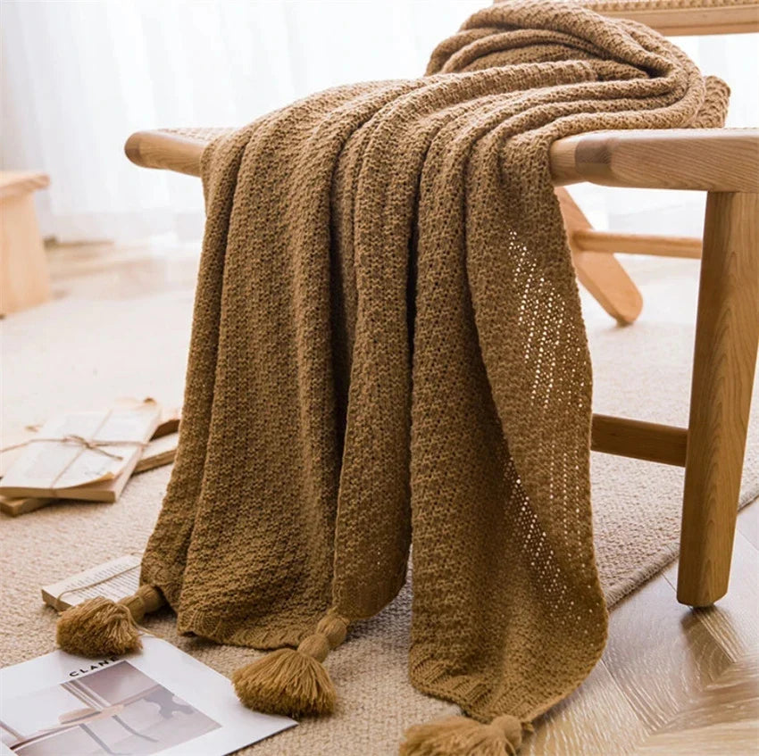 NordicKnit | Chunky Knit Blanket with Tassels