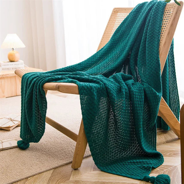 NordicKnit | Chunky Knit Blanket with Tassels