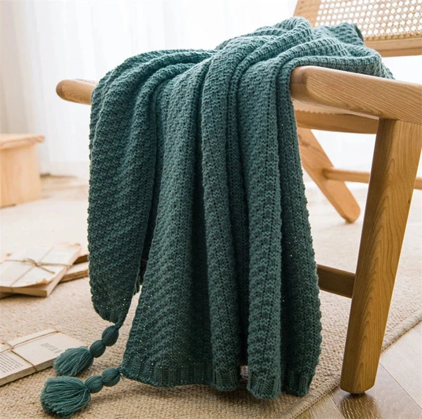 NordicKnit | Chunky Knit Blanket with Tassels