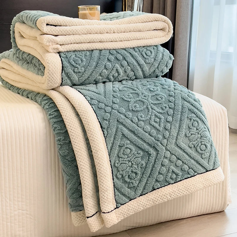 LambCozy | Thick Winter Blanket with Lambswool