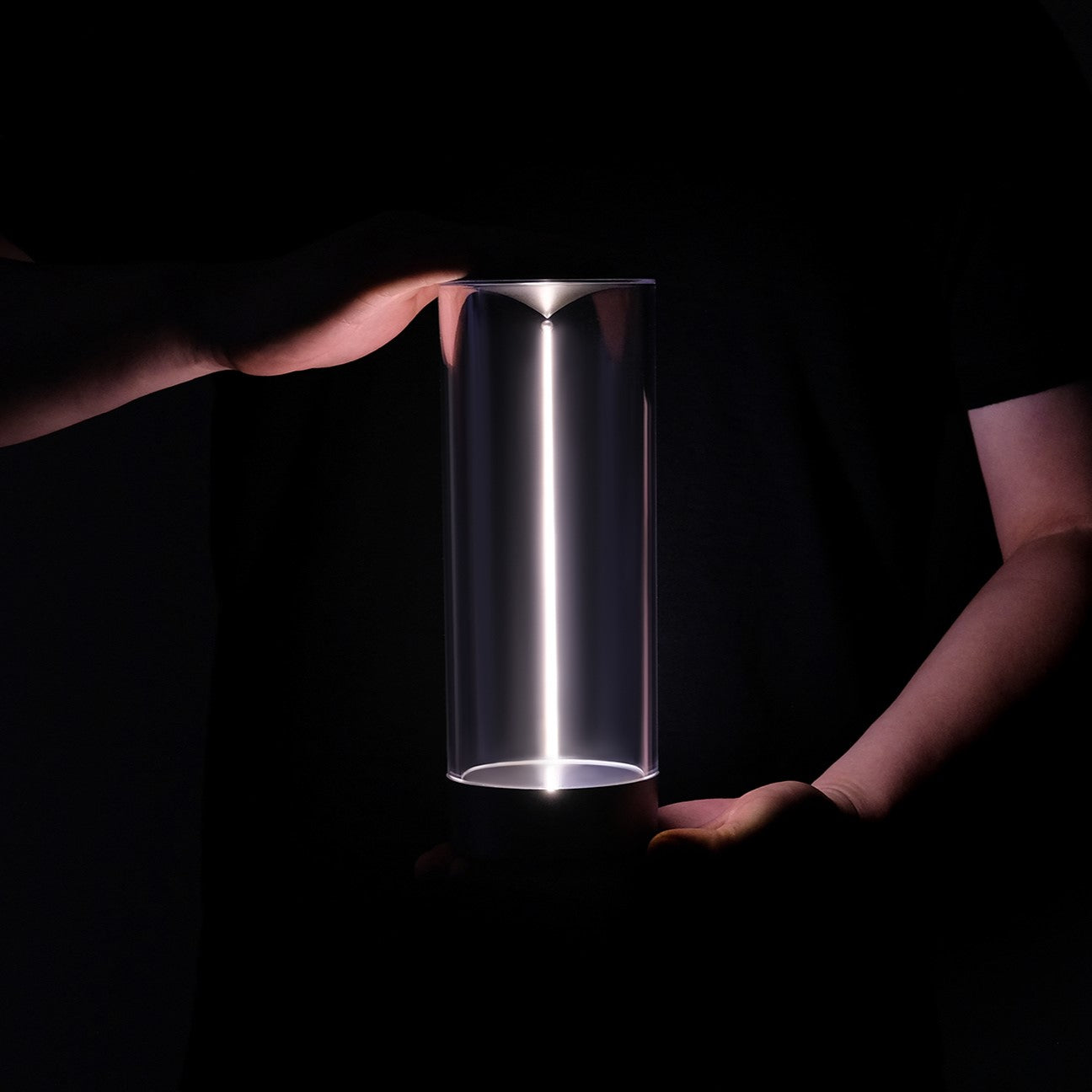 Magnetic LighRay Bar Cylinder | Sleek Modern Illumination