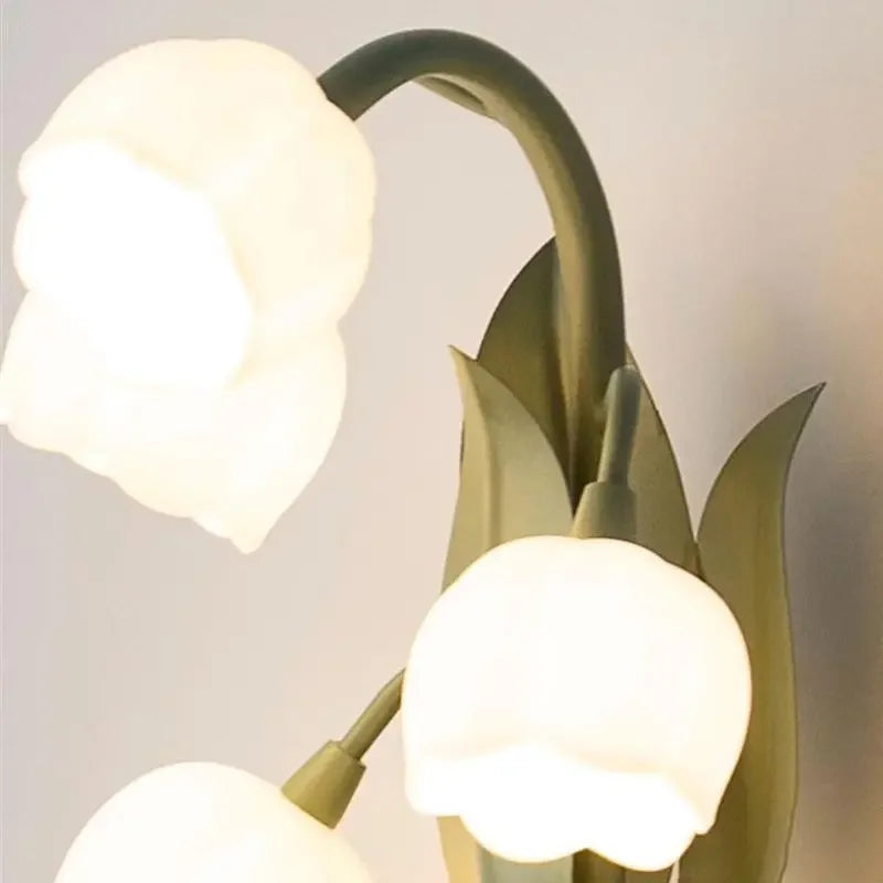 ScandiPetal | Nordic Flower Table Lamp