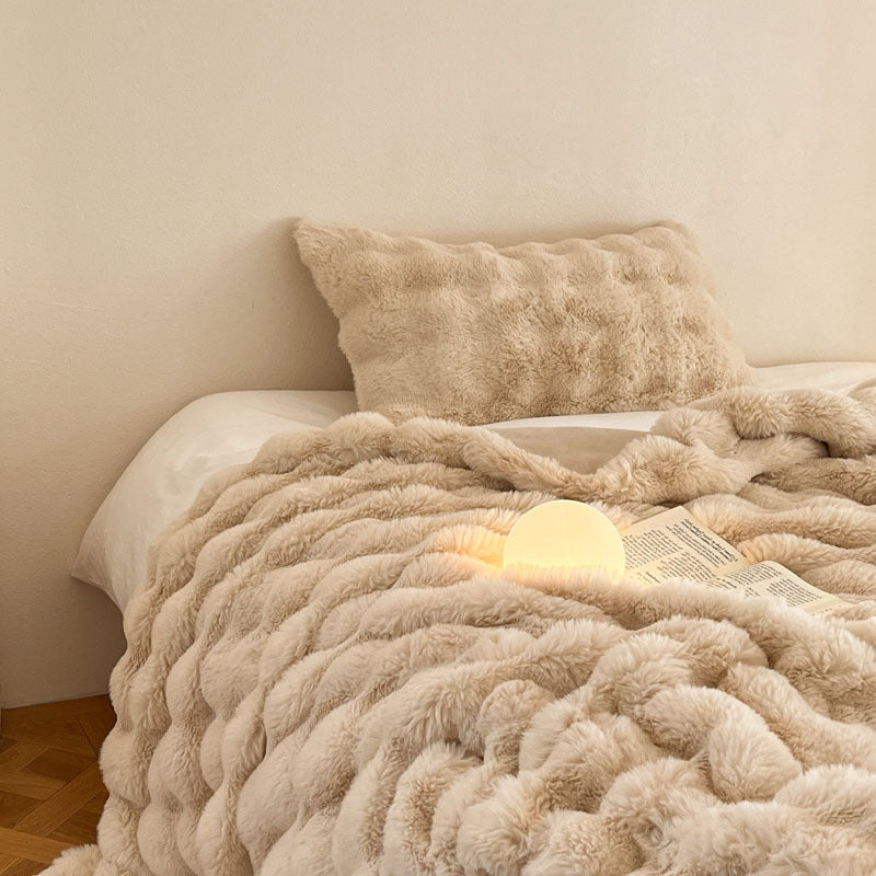 FuzzyComfort | Plush Blanket